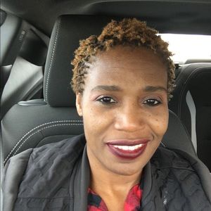 Meet your Posher, Letitia